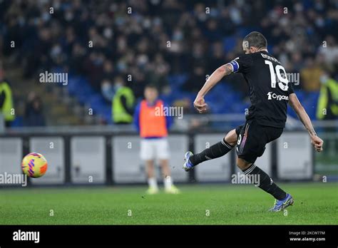 Leonardo bonucci goal hi-res stock photography and images - Alamy