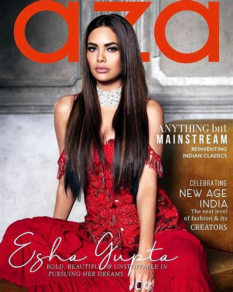 H A W T Esha Gupta Sets Pulses Racing In Red Rediff Get Ahead