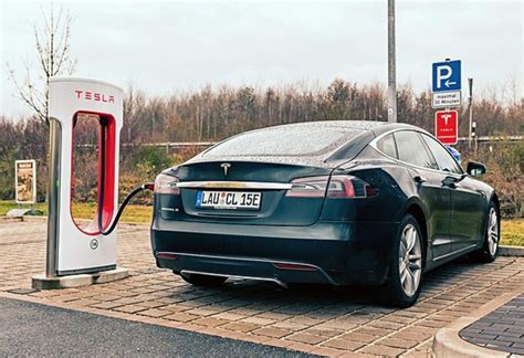 Photos Tesla Des Bornes Dans Toute Leurope Moniteur Automobile