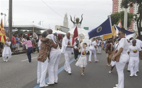 Cortejo Da Tia Ciata Movimenta Ruas Do Centro No Dia Da Consciência