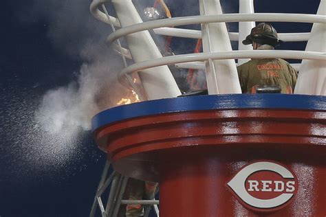 Fire Breaks Out During Giants Reds Game For The Win