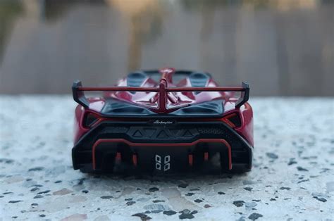 Lamborghini Veneno Roadster Modellauto Kyosho 1 64 In Magenta Von