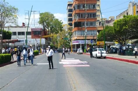 Trabajadores Del Cobach Marcharon Y Bloquean El Centro De Tuxtla