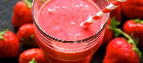 Rezept für einen Erdbeer Smoothie ohne Zucker Ernährung ohne Zucker