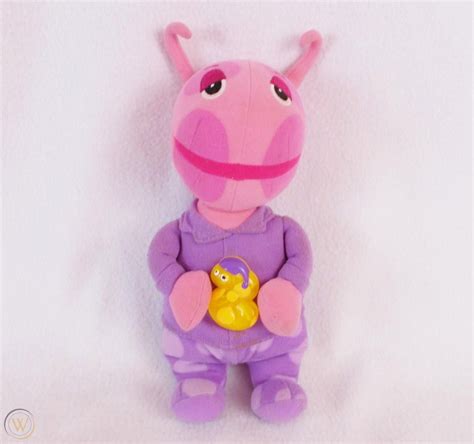 Backyardigans Sweet Dreams Uniqua Singing Light Up Plush Doll 2005