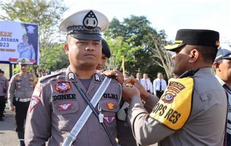 Astaga Anggota Berseragam Loreng Dan Polantas Nyaris Adu Jotos Di