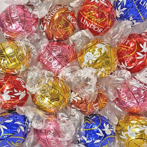 Lindt Lindor Custom Assorted Chocolate Balls 1kg - Minimum 80 Pieces ...