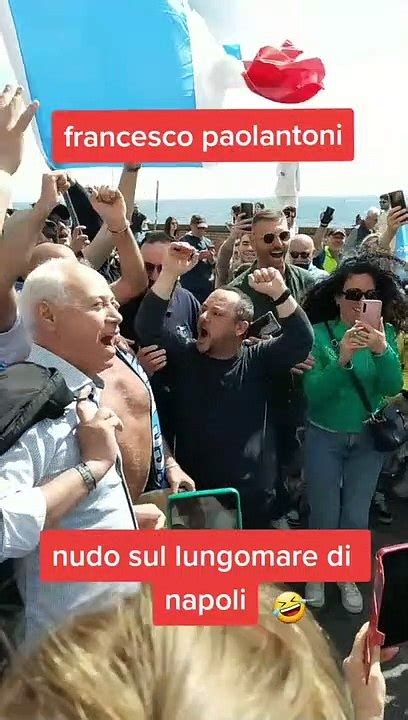 Francesco Paolantoni Nudo Sul Lungomare Per Il Napoli Video Dailymotion