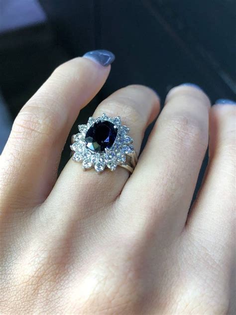 10 Gorgeous Black Stone Engagement Rings For The Unique Bride