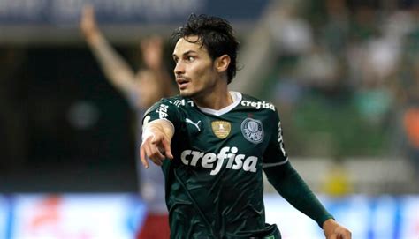 Rival Do Palmeiras Na S Rie A Quer Tirar Raphael Veiga Em