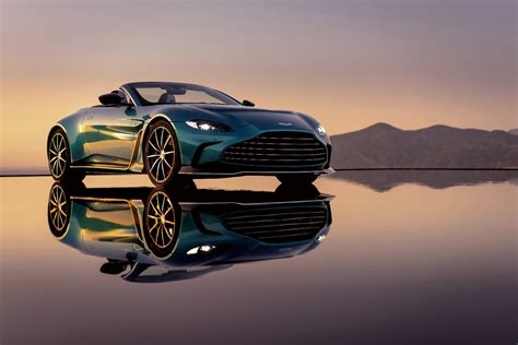 Aston Martin Unveils V Vantage Roadster