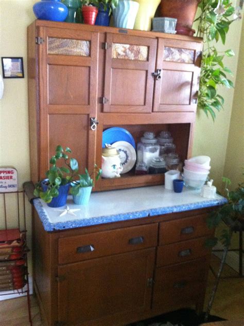 Wilson Hoosier Cabinet With Original Finish And Slag Glass