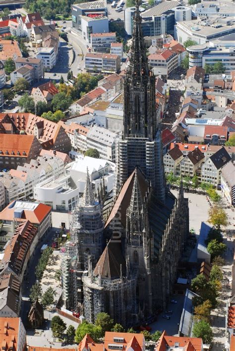 Ulm Von Oben Kathedrale Ulmer M Nster Am M Nsterplatz In Ulm Im