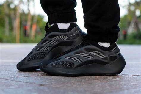 Yeezy 700 V3 Sizing How Do They Fit The Sole Supplier