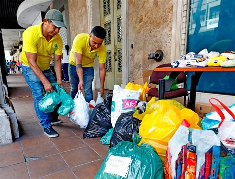 La Prefectura Ciudadana Del Guayas Lleva A Esmeraldas Toneladas De