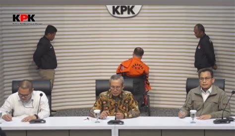 KPK Resmi Umumkan Mantan Wamenkumham Eddy Hiariej Sebagai Tersangka