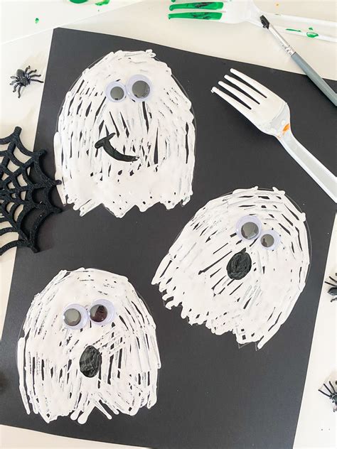 25 FUN Halloween Crafts for Preschoolers - ABCDee Learning