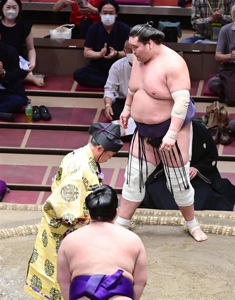 照ノ富士が明生に敗れ2敗目、阿武咲ら4人が3敗で追う 貴景勝かど番脱出 大相撲写真ニュース 日刊スポーツ