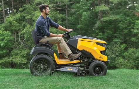 Explore Powerful & Efficient Lawn Tractors | Cub Cadet