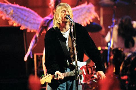 MTV Live and Loud-Nirvana Performs in December 1993 Photos and Images ...