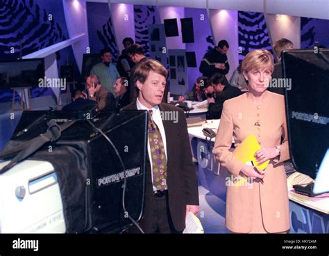 Crimewatch Uk Presenters Nick Ross And Jill Dando Hi Res Stock