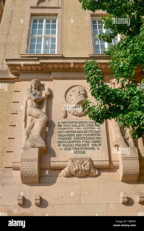 Reichsherr Gedenktafel Carl vom und zum Stein Rathaus Schöneberg John