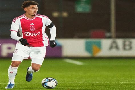 Biodata Tristan Gooijer Pemain Ajax Amsterdam Keturunan Maluku Yang