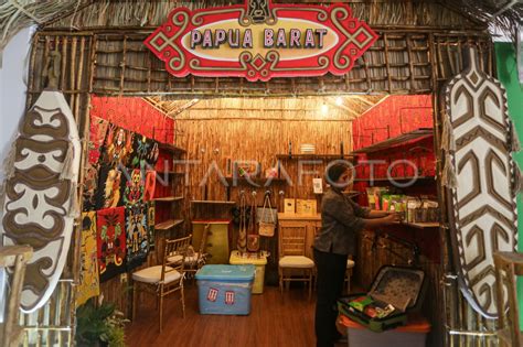 Persiapan Pameran HUT Dekranas ANTARA Foto