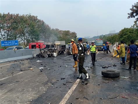 Kronologi Kecelakaan Di Tol Cipularang Ternyata Ini Penyebabnya