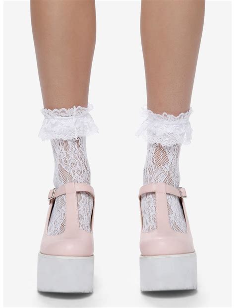 White Lace Ruffle Ankle Socks Hot Topic