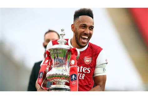 Arsenal captain Pierre-Emerick Aubameyang signs new three-year contract ...