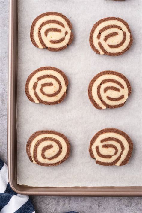 Chocolate Vanilla Pinwheel Cookies Recipe - The Cookie Rookie®