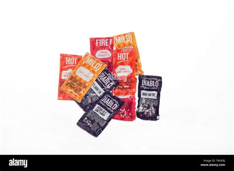 Packets of Taco Bell hot & mild sauce Stock Photo - Alamy