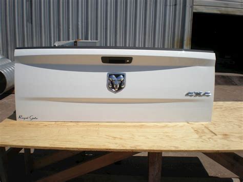 2011 Dodge Ram 2500 Tailgate