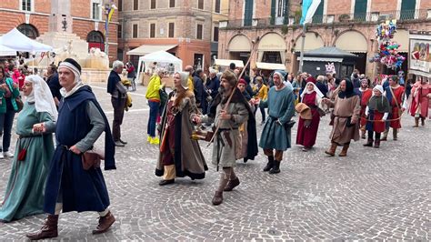 Grande Successo Del Corteo Storico Al Palio Di San Floriano Di Jesi