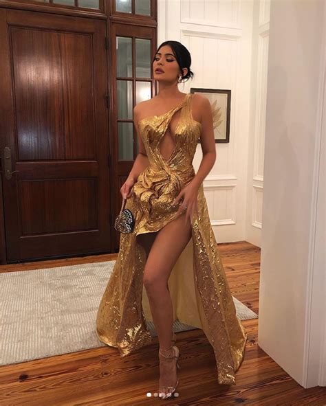 Fans Have Lots Of Feelings About The Gown Kylie Jenner Wore To Hailey