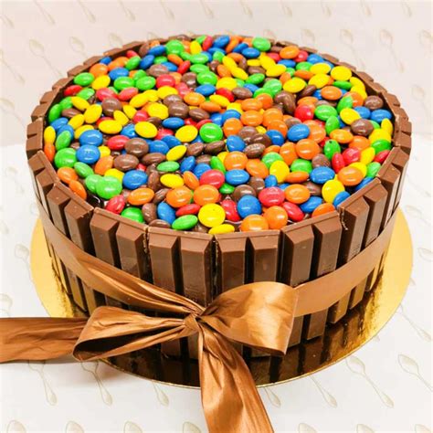 Tarta De Kit Kat Y Lacasitos Platos Preparados Online The Cook By