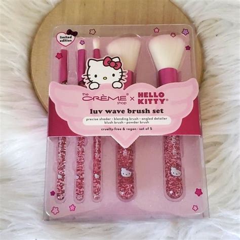 The Creme Shop Hello Kitty Y2k Luv Wave Brush Set 5pcs The Creme Shop