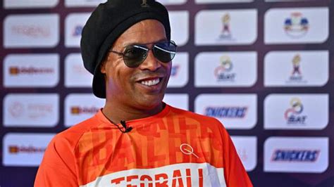 Ronaldinho Says Mbappe Could Win Ballon Dor With Psg Modern Digital