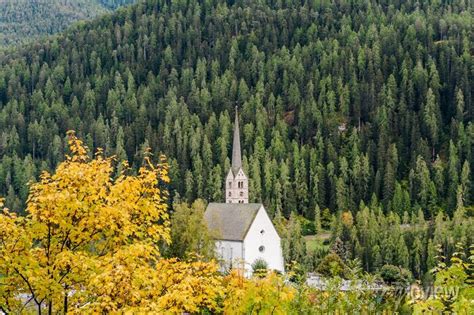 Scuol Kirche Engadiner Dorf Unterengadin Alpen Gebirge Wall Mural