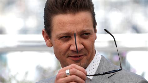 Jeremy Renner Hat Sich Vom Schneepflug Unfall Erholt