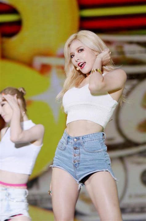 Times Hyuna Was A Sexy Queen With Abs For Days In Crop Tops Koreaboo