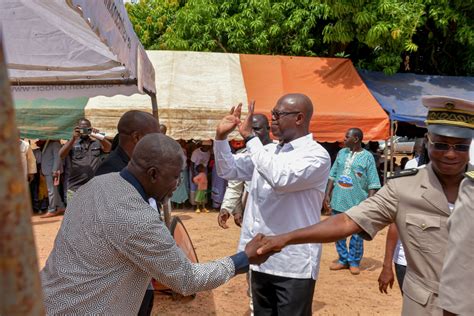 Caravane Du Social De La Fondation Lonaci Du Mat Riel M Dical Remis Au