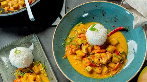 Einfaches Rezept F R Gelbes Thai Curry Mit Mango Let S Cook