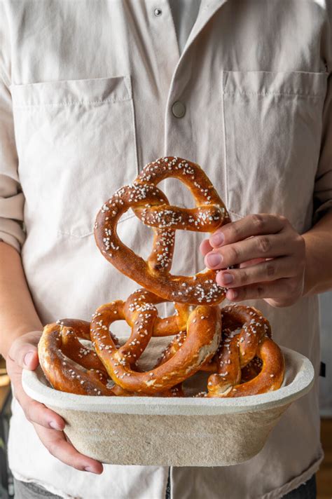 Bayrische Laugenbrezeln Brezn Einfach Selbst Gemacht