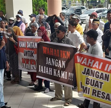 Merasa Ditipu Pemerintah Karena Status Lahan Ratusan Warga Desa Di