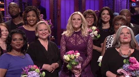 Reese Witherspoons Mothers Day Snl Monologue She And The Cast