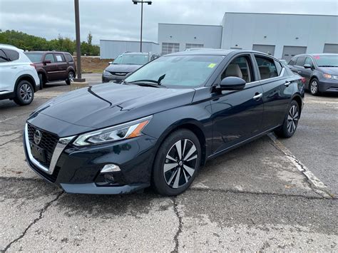 Pre Owned 2019 Nissan Altima 2 5 SV AWD Sedan AWD 4dr Car