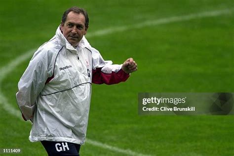 Gerard Houllier Liverpool Photos And Premium High Res Pictures Getty