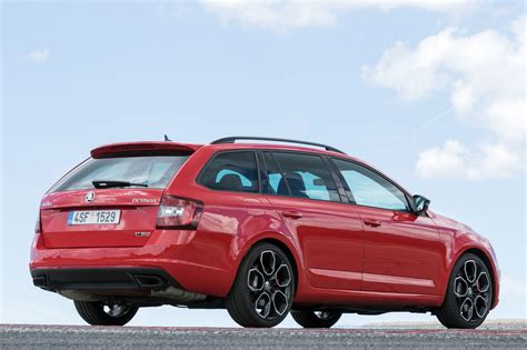 Skoda Sharpens Pricing On Octavia Rs Range Forcegt